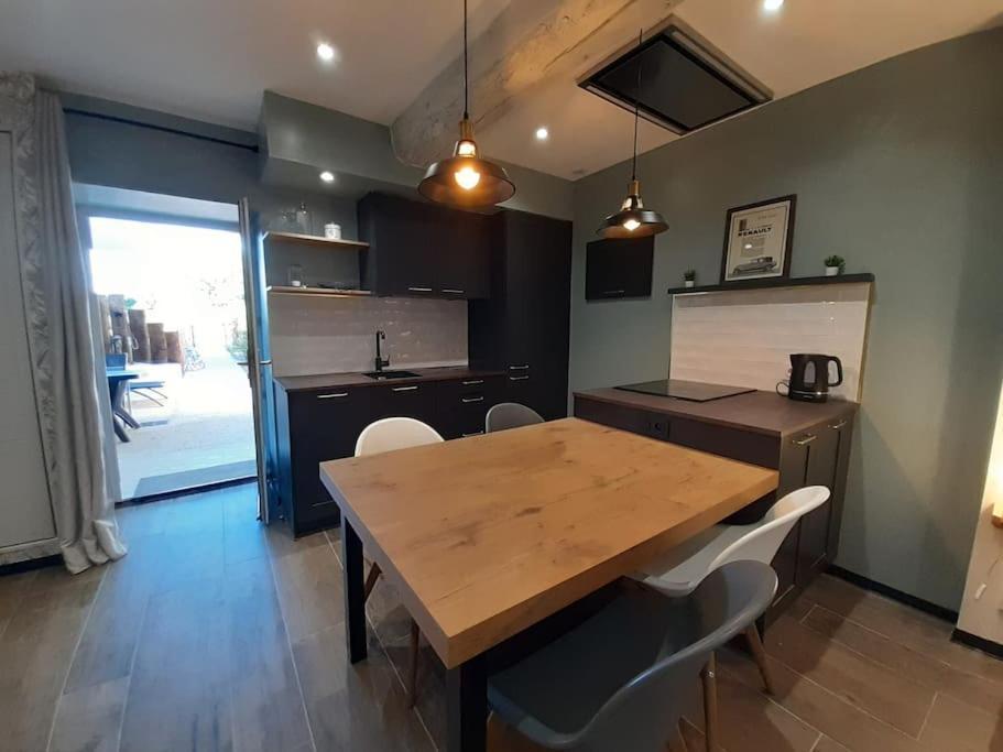 Studio Meuble Avec Terrasse Axe Rennes Saint Malo La Baussaine Eksteriør billede
